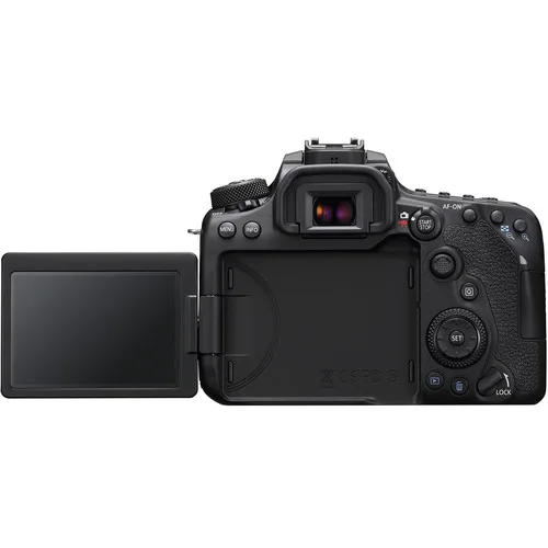 Canon 90D with 18-135mm photo 3